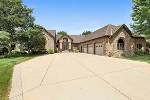 2177 Mill Pond Dr, Saint Cloud, MN 56303 - Photo 3