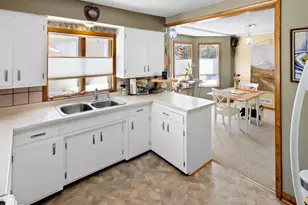 1305 Woodley St E, Northfield, MN 55057 - Photo 17