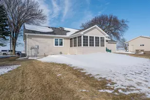 1116 10th St, Gaylord, MN 55334 - Photo 35