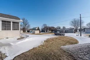 1116 10th St, Gaylord, MN 55334 - Photo 37