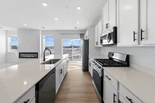 10527 Harbor Ln N, Maple Grove, MN 55369 - Photo 7