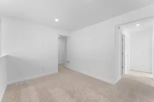 18333 Gladiator Dr, Lakeville, MN 55068 - Photo 9