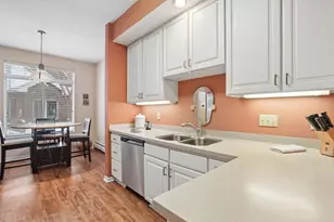 7400 Edinborough Way, Edina, MN 55435 - Photo 9