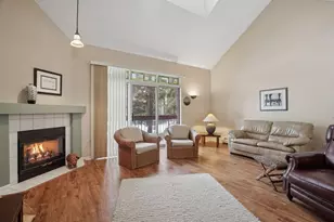 7400 Edinborough Way, Edina, MN 55435 - Photo 5