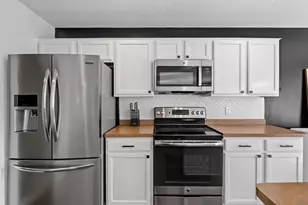 495 Pleasant Ct, Chaska, MN 55318 - Photo 5