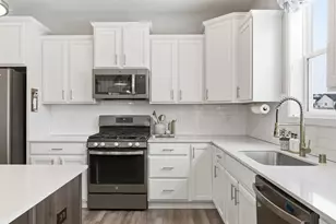 1241 Maple Ln, Carver, MN 55315 - Photo 17