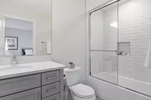 1774 Girard Ave S, Minneapolis, MN 55403 - Photo 43