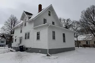 860 Montana Ave, Benson, MN 56215 - Photo 5