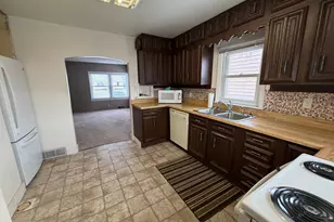 818 16th St N, Moorhead, MN 56560 - Photo 3