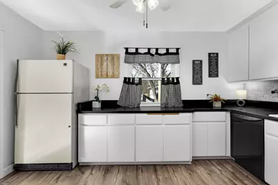 5558 Vera Cruz Avenue N, Crystal, MN 55429 - Photo 11