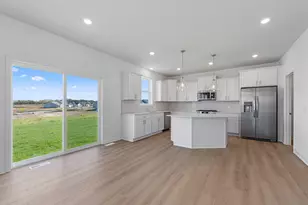 7547 Upper 42nd St N, Oakdale, MN 55128 - Photo 9