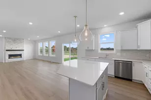 7547 Upper 42nd St N, Oakdale, MN 55128 - Photo 7