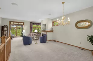 16270 Crystal Hills Dr, Lakeville, MN 55044 - Photo 9