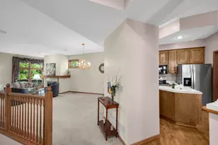 16270 Crystal Hills Dr, Lakeville, MN 55044 - Photo 9