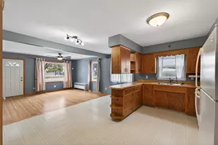 1848 Hwy 96 E, White Bear Lake, MN 55110 - Photo 9