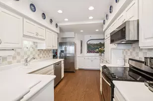 1235 Yale Pl, Minneapolis, MN 55403 - Photo 1