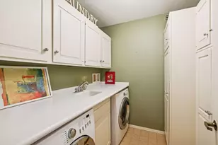 1235 Yale Pl, Minneapolis, MN 55403 - Photo 15