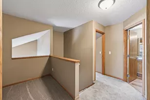 2755 Meadow Brook Dr, Woodbury, MN 55125 - Photo 13