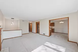 1270 Burke Ave W, Roseville, MN 55113 - Photo 9