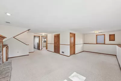 1270 Burke Avenue W, Roseville, MN 55113 - Photo 21