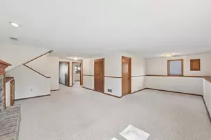 1270 Burke Ave W, Roseville, MN 55113 - Photo 21