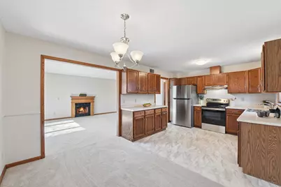 1270 Burke Avenue W, Roseville, MN 55113 - Photo 5