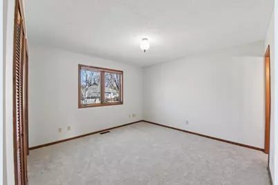 1270 Burke Avenue W, Roseville, MN 55113 - Photo 11