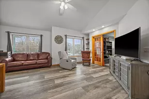 120 Morningside Dr NE, Hutchinson, MN 55350 - Photo 3