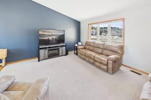 24605 140th St NW, Zimmerman, MN 55398 - Photo 7