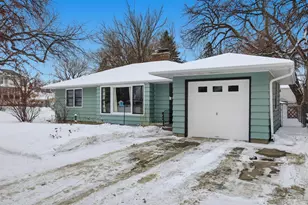 602 4th St S, Moorhead, MN 56560 - Photo 1