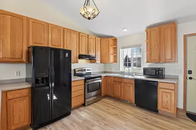 941 W Edge Place #14, New Richmond, WI 54017 - Photo 3