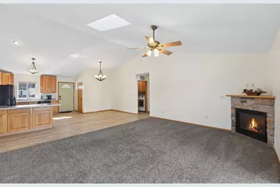 941 W Edge Place #14, New Richmond, WI 54017 - Photo 5