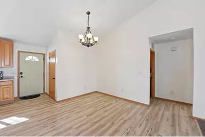 941 W Edge Place #14, New Richmond, WI 54017 - Photo 9