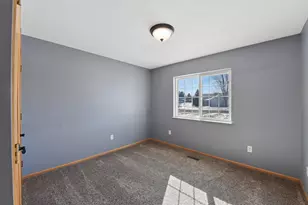 941 W Edge Pl, New Richmond, WI 54017 - Photo 13