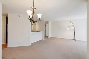 6040 Chasewood Pkwy, Hopkins, MN 55343 - Photo 11