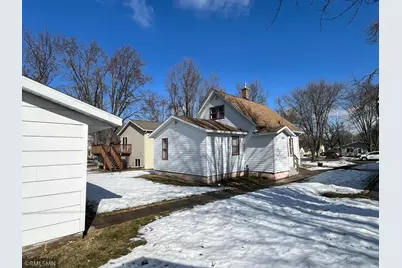 809 Broadway Avenue S, Sauk Rapids, MN 56379 - Photo 3