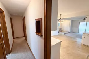 973 Bidwell St, West Saint Paul, MN 55118 - Photo 11