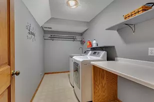 2114 Shannon Dr, Saint Cloud, MN 56301 - Photo 25