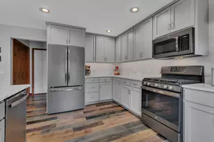 2114 Shannon Dr, Saint Cloud, MN 56301 - Photo 5