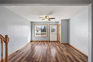 874 Gannon Dr, Shakopee, MN 55379 - Photo 3