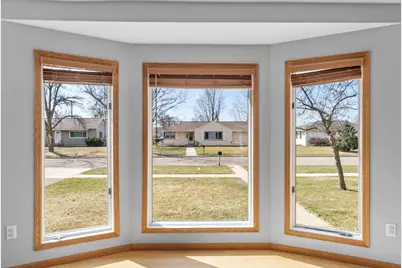 1116 Hoffman Street W, Cannon Falls, MN 55009 - Photo 7