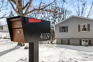 4109 Valentine Crest Rd, Arden Hills, MN 55112 - Photo 9