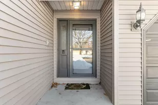 4109 Valentine Crest Rd, Arden Hills, MN 55112 - Photo 11