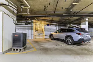 210 W Grant St, Minneapolis, MN 55403 - Photo 37