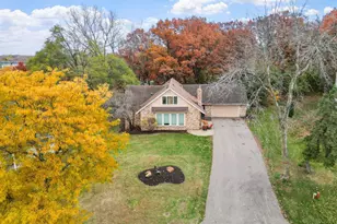 71 Deer Hills Ct, North Oaks, MN 55127 - Photo 3