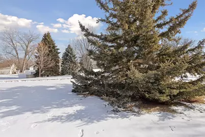 8520 Inverness Lane N, Brooklyn Park, MN 55443 - Photo 35