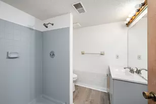 2048 Kings Rd, Eagan, MN 55122 - Photo 19