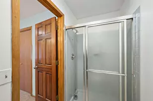 2048 Kings Rd, Eagan, MN 55122 - Photo 15