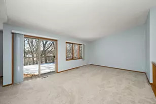2048 Kings Rd, Eagan, MN 55122 - Photo 3