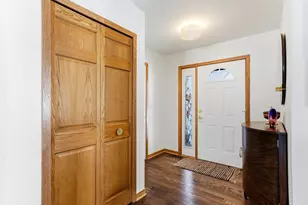 3590 Searle Ct, Vadnais Heights, MN 55127 - Photo 3